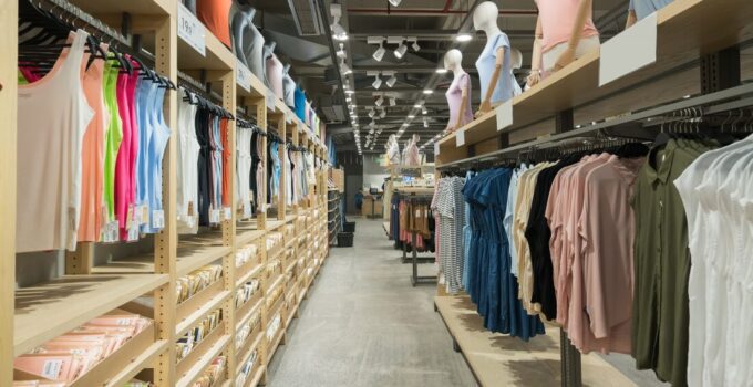 Finding Niche Wholesale Suppliers for Boutique Retailers – Coastal Surplus Solutions