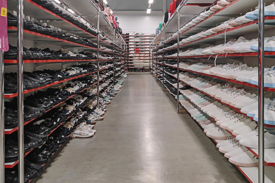 Shoes and Accessories Hidden Gems in Mixed Liquidation Lots 3- Coastal Surplus Solutions