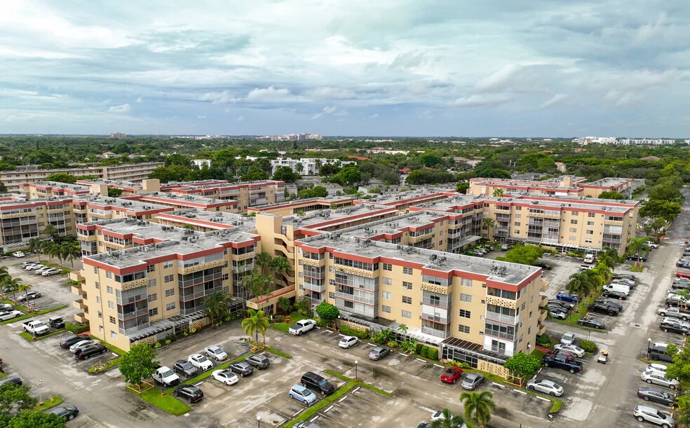 Top Wholesale Suppliers in Plantation, FL-Coastal Surplus Solutions