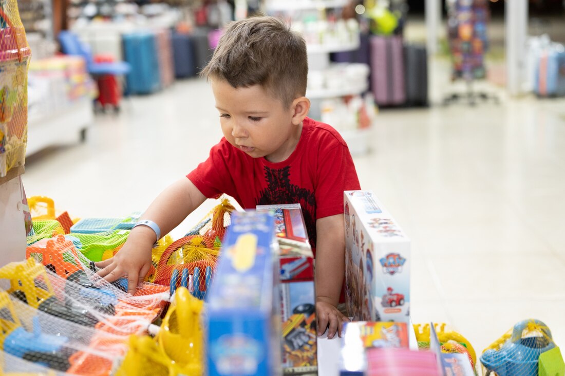 Toy Liquidation for Holiday Resellers Seasonal Strategies 2– Coastal Surplus Solutions