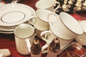 Dinnerware Liquidation Lots: Fine China, Crystal & Tableware Surplus