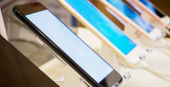 Electronics Liquidation 2025 iPhone, Samsung & Tech Surplus Buying Guide– Coastal Surplus Solutions
