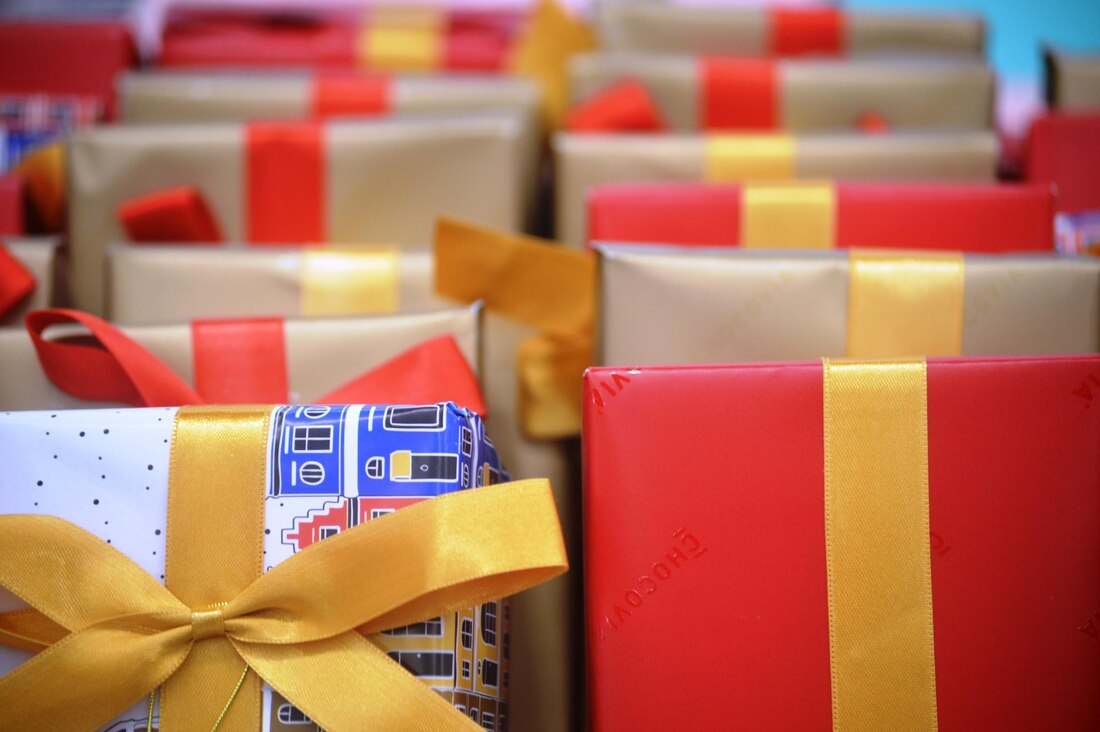 Gift Product Liquidation Present, Souvenir & Holiday Gift Surplus 2– Coastal Surplus Solutions