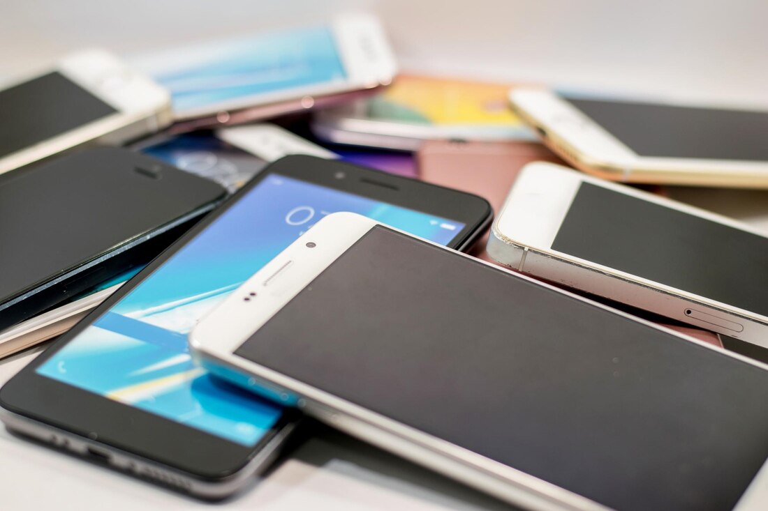 Smartphone Liquidation Pallets Bulk Mobile Device Surplus for Resellers 2– Coastal Surplus Solutions